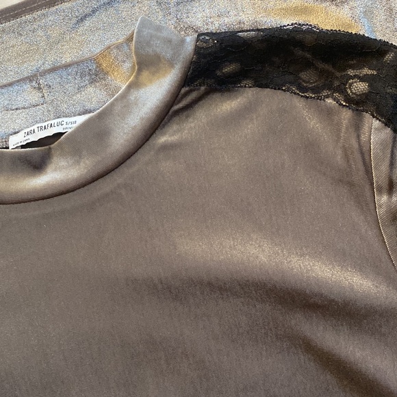 ZARA crushed velvet mock neck top - Picture 3 of 3
